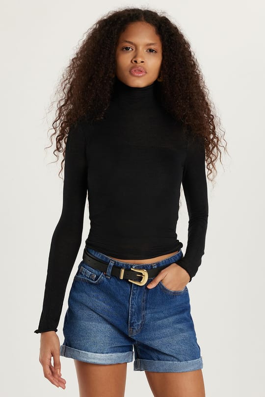 Kadın Slim Fit Dar Kesim Boğazlı Siyah Bluz