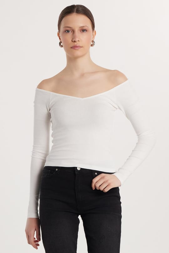 Kadın Modal Kumaş Slim Fit Dar Kesim Uzun Kollu Kayık Yaka Ekru Bluz