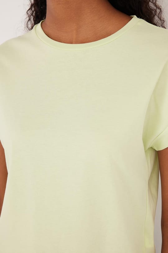 Kadın Slim Fit Dar Kesim %100 Pamuk Kısa Kollu Bisiklet Yaka Yeşil Tişört