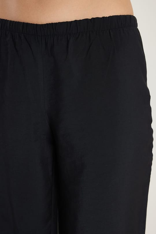 Kadın Regular Fit Beli Lastikli Modal İspanyol Paça Siyah Pantolon