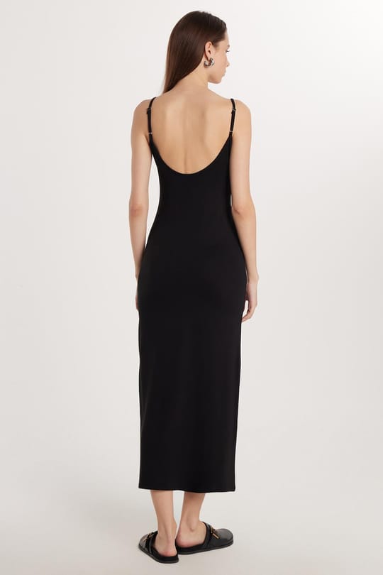 Kadın Slim Fit Dar Kesim İnce Askılı U Yaka Siyah Elbise