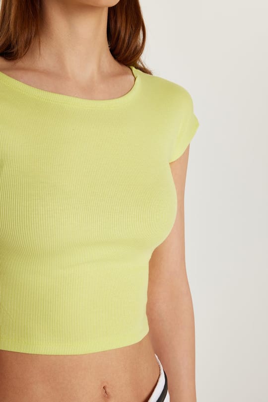 Kadın Modal Kumaş Slim Fit Dar Kesim Kısa Kollu Bisiklet Yaka Yeşil Bluz 