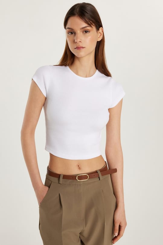 Kadın Modal Kumaş Slim Fit Dar Kesim Kısa Kollu Bisiklet Yaka Beyaz Tişört