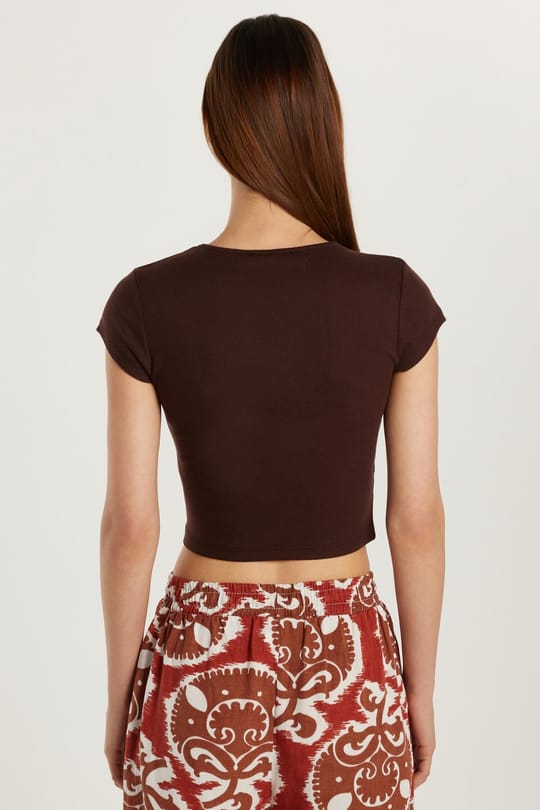 Kadın Modal Kumaş Slim Fit Dar Kesim Kısa Kollu Bisiklet Yaka Kahverengi Tişört