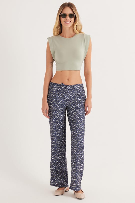 Kadın Slim Fit Dar Kesim Sıfır Kollu Bisiklet Yaka Yeşil Bluz
