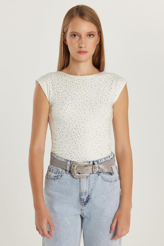 Kadın Slim Fit Dar Kesim Sırt Detaylı Bisiklet Yaka Ekru Tişört