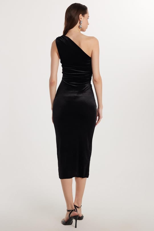 Slim Fit Dar Kesim Tek Omuz Detaylı Midi Boy Siyah Elbise