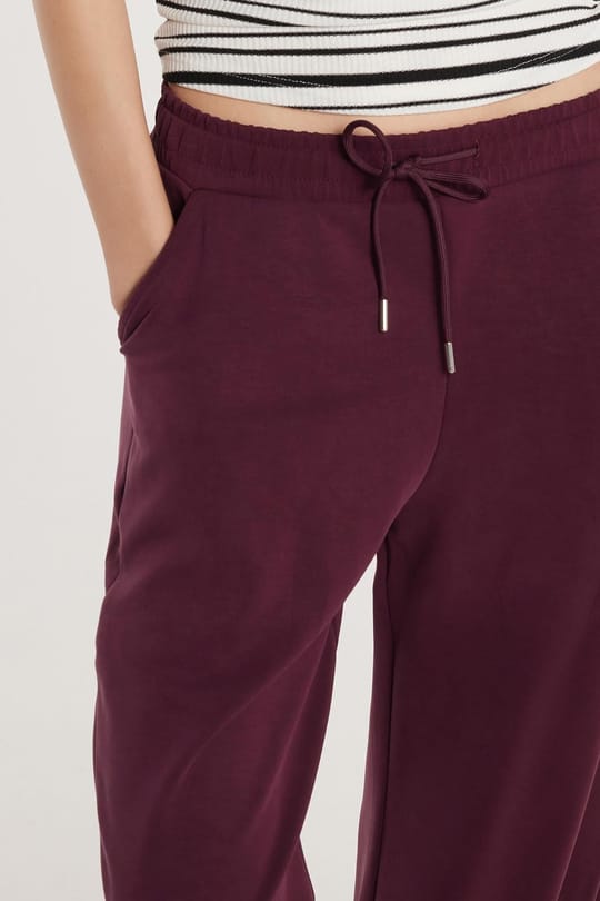 Kadın Modal Kumaş Regular Fit Normal Bel Çift Cep Beli Bağcıklı Bordo Eşofman Altı