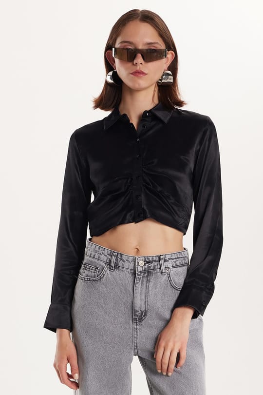 Kadın Slim Fit Dar Kesim Uzun Kollu  Klasik Yaka Siyah Gömlek