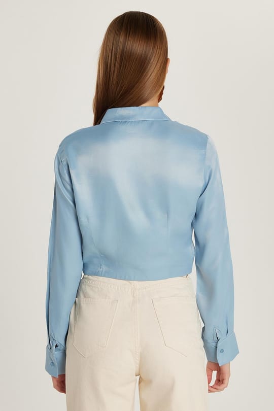 Kadın Slim Fit Dar Kesim Uzun Kollu  Klasik Yaka Mavi Gömlek