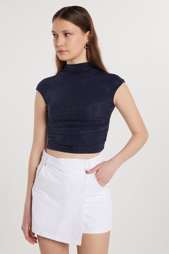 Kadın Slim Fit Dar Kesim Çift Cepli Beyaz Şort Etek