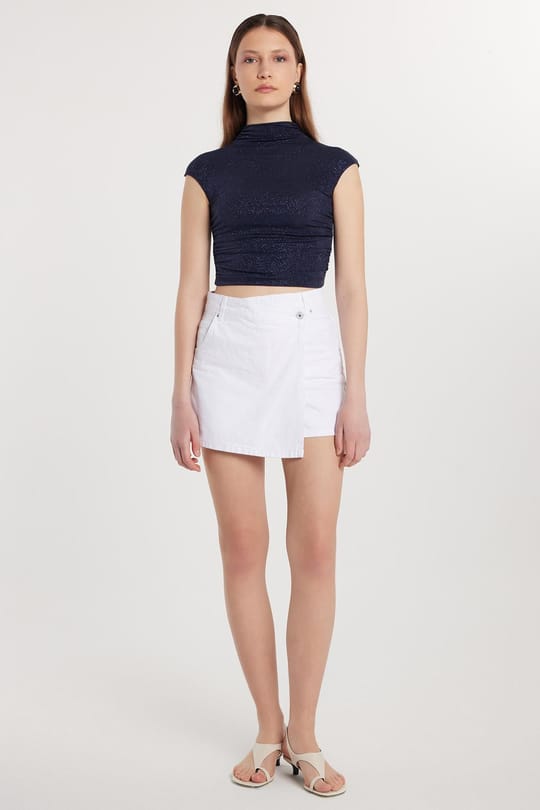 Kadın Slim Fit Dar Kesim Çift Cepli Beyaz Şort Etek