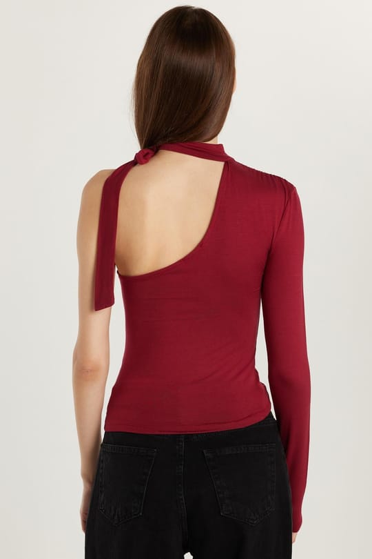 Kadın Standart Fit Fitilli Tek Kol Asimetrik Yaka Bordo Bluz