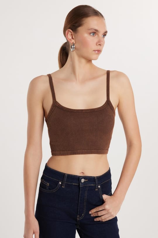 Kadın Slim Fit Kare Yaka Düz Basic Kahverengi Crop Atlet