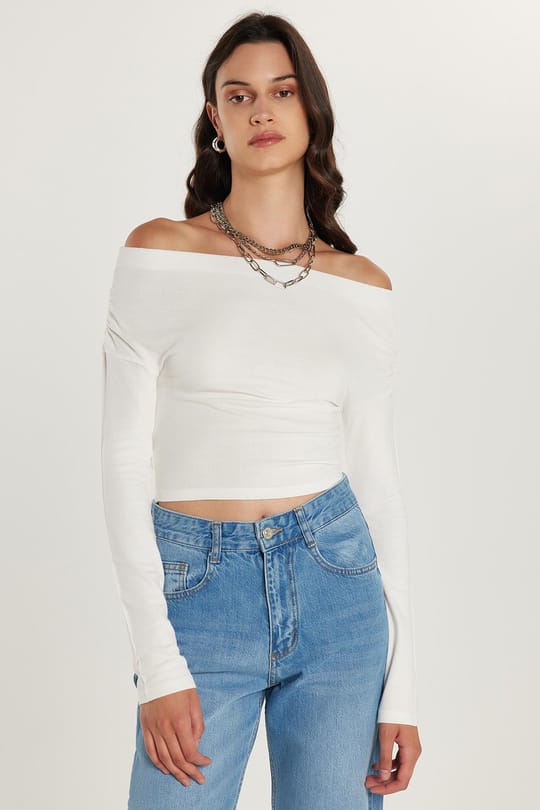 Kadın Slim Fit Dar Kesim Kayık Yaka Viskon Ekru Bluz