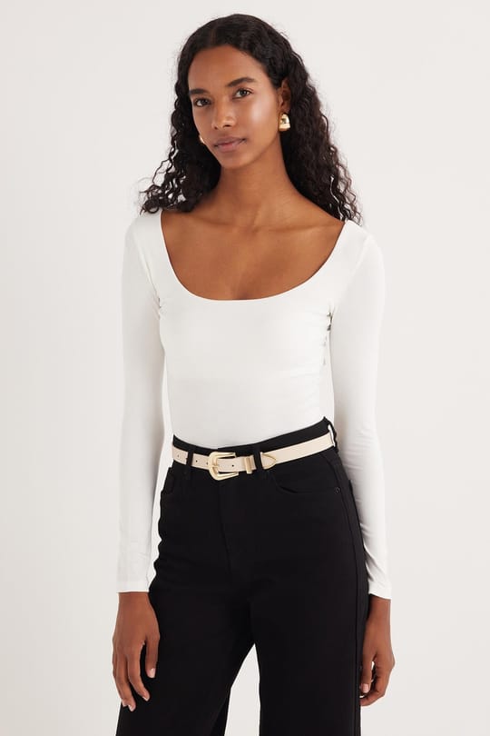 Kadın Slim Fit Dar Kesim Uzun Kollu Kayık Yaka Ekru Bluz