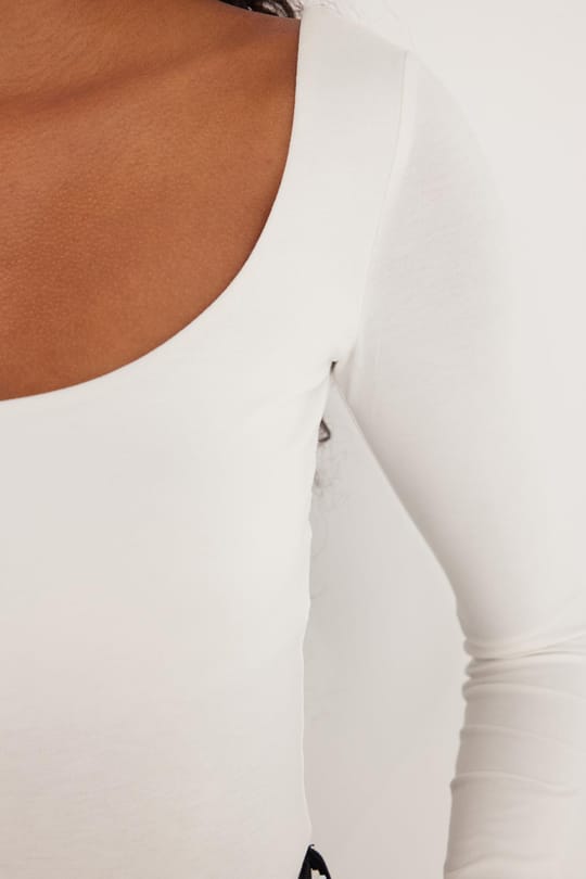 Kadın Slim Fit Dar Kesim Uzun Kollu Kayık Yaka Ekru Bluz