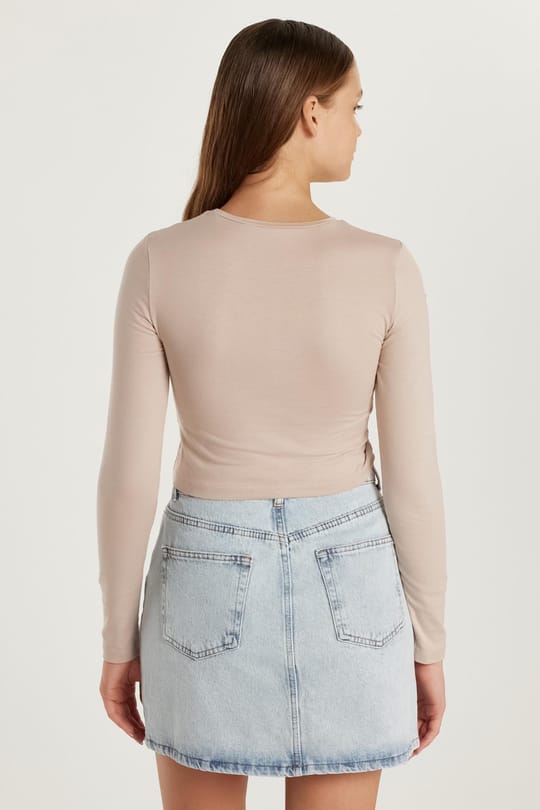Kadın Slim Fit Dar Kesim Uzun Kollu Bisiklet Yaka Bej Bluz