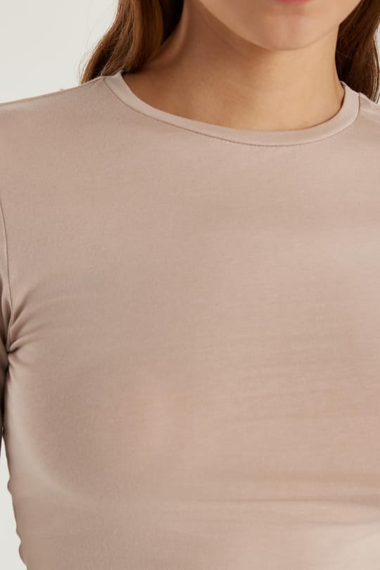 Kadın Slim Fit Dar Kesim Uzun Kollu Bisiklet Yaka Bej Bluz