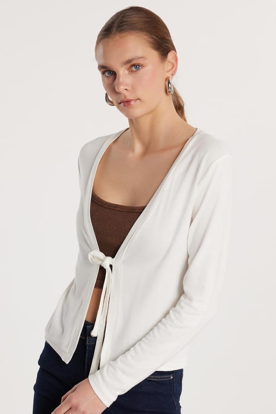 Kadın Slim Fit Dar Kesim Bağlamalı Uzun Kollu V Yaka Ekru Hırka