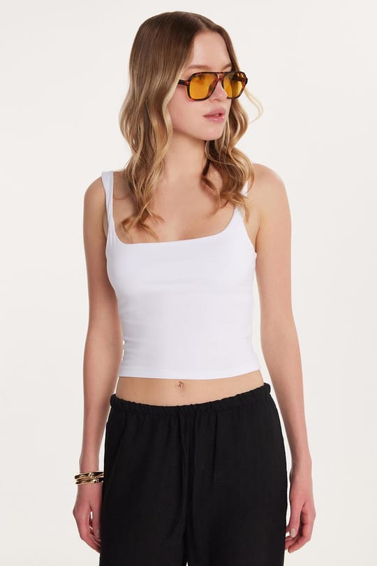 Kadın Slim Fit Dar Kesim İnce Askılı Kare Yaka Beyaz Crop Atlet
