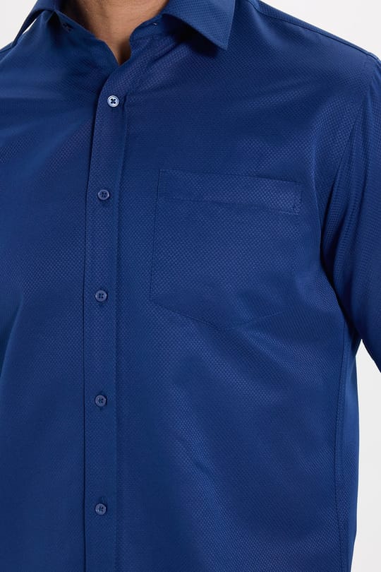 Erkek Regular Fit Klasik Kesim Pamuklu Tek Cepli Armürlü Lacivert Gömlek