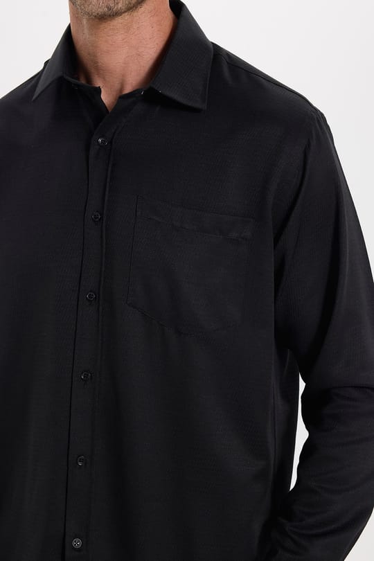Erkek Regular Fit Klasik Kesim Pamuklu Tek Cepli Armürlü Siyah Gömlek