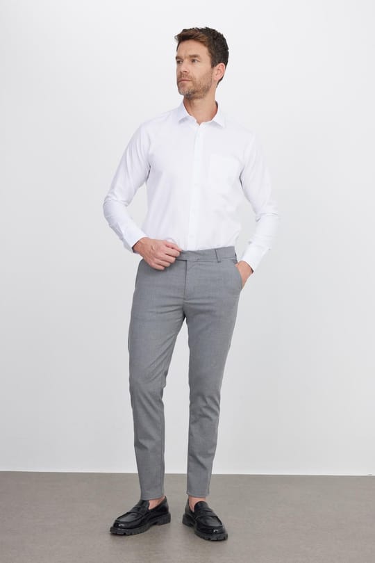 Erkek Regular Fit Klasik Kesim Pamuklu Kolay Ütü Armürlü Beyaz Gömlek