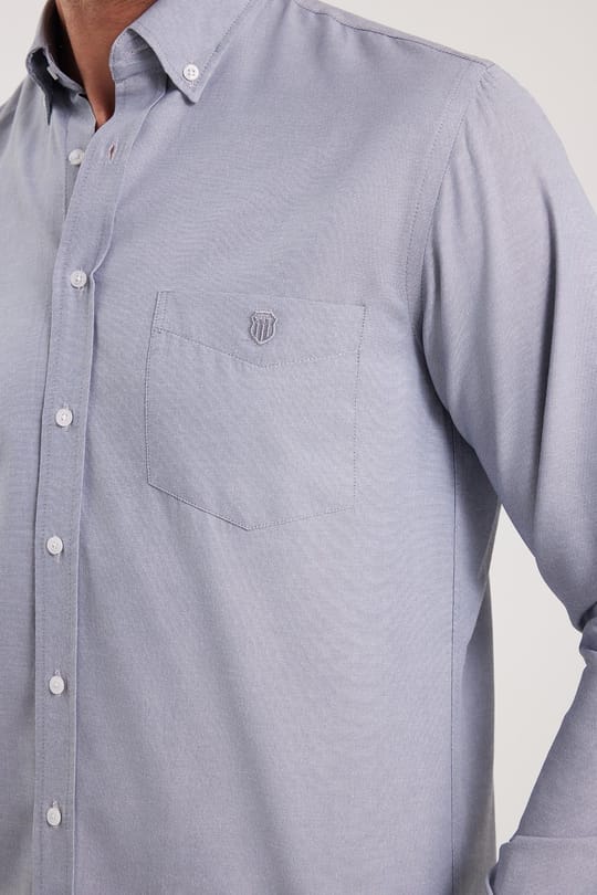 Erkek Regular Fit Klasik Kesim Oxford Doku Yaka Düğmeli Cepli Nakışlı Gömlek