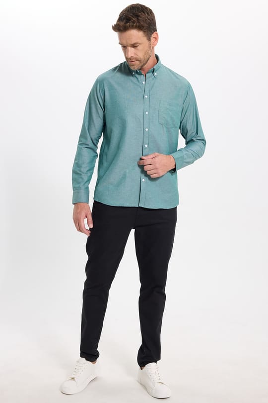 Erkek Regular Fit Klasik Kesim Oxford Doku Yaka Düğmeli Cepli Nakışlı Yeşil Gömlek