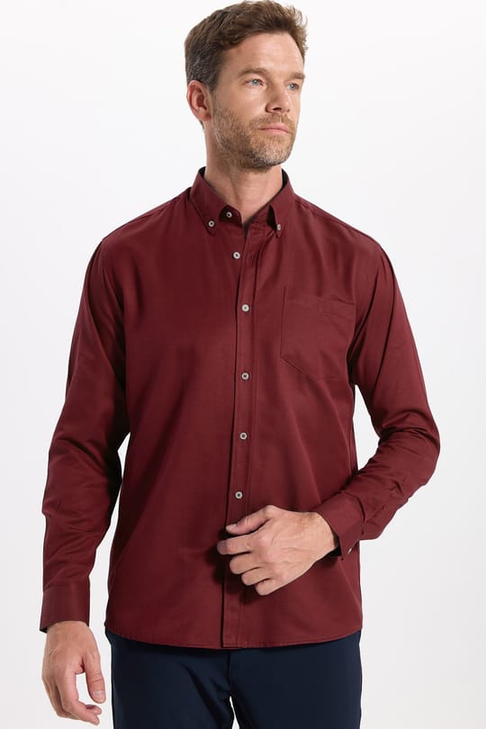 Erkek Regular Fit Klasik Kesim Düğmeli Yaka Pamuklu Uzun Kollu Cepli Bordo Gömlek