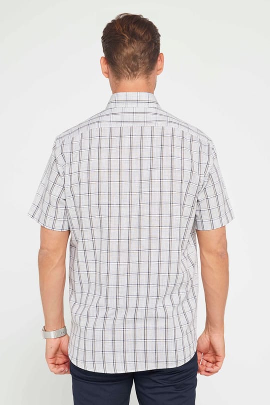 Erkek Regular Fit Klasik Kesim Oversize %100 Pamuk Keten Doku Tek Cep Kareli Düğmeli Yaka Gömlek