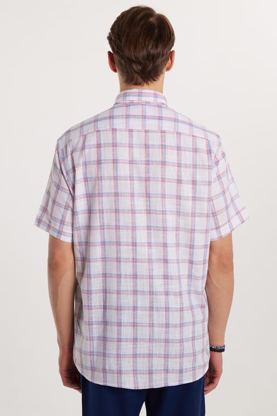 Erkek Regular Fit Klasik Kesim Oversize %100 Pamuk Keten Doku Tek Cepli Kareli Kısa Kollu Düğmeli Yaka Gömlek
