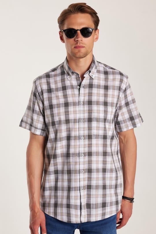 Erkek Regular Fit Klasik Kesim Oversize %100 Pamuk Keten Doku Cepli Kareli Kısa Kollu Düğmeli Yaka Gömlek