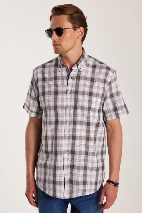 Erkek Regular Fit Klasik Kesim Oversize %100 Pamuk Keten Doku Cepli Kareli Kısa Kollu Düğmeli Yaka Gömlek