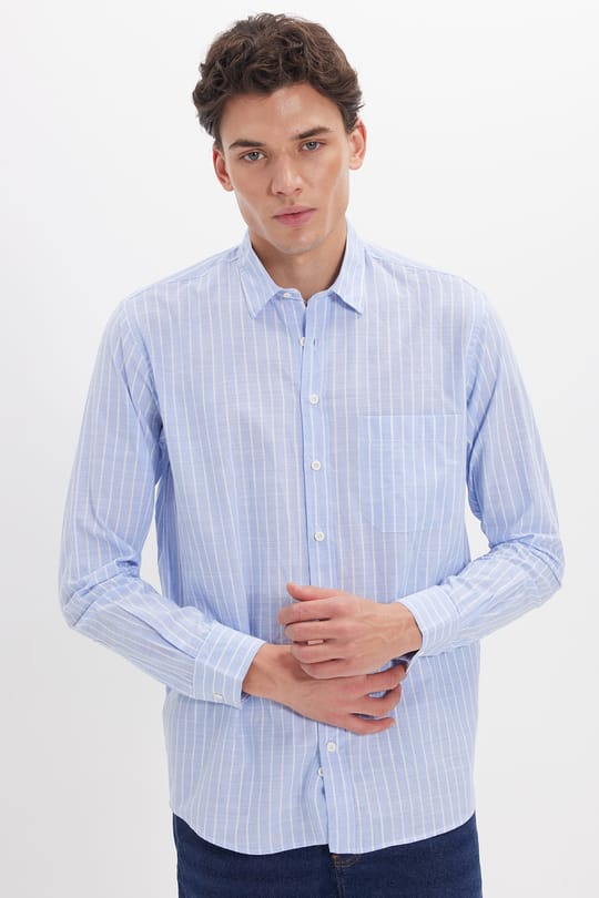 Erkek Regular Fit Klasik Kesim Oversize Uzun Kollu %100 Pamuk Keten Doku Tek Cepli Mavi Çizgili Gömlek