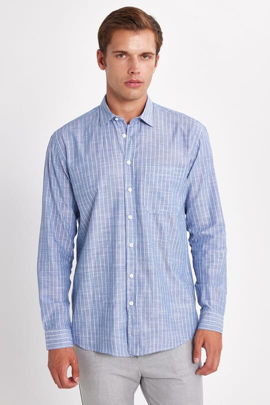 Erkek Regular Fit Klasik Kesim Oversize Uzun Kollu %100 Pamuk Keten Doku Tek Cepli Çizgili Mavi Gömlek