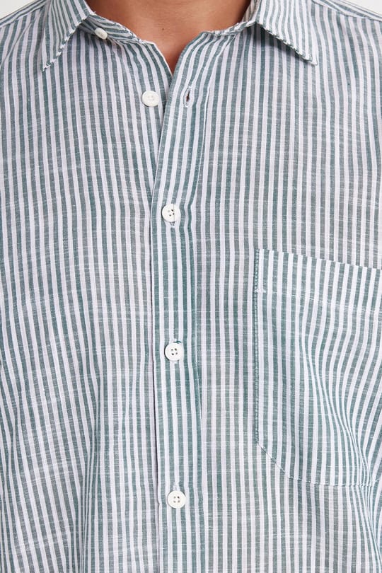 Erkek Regular Fit Klasik Kesim Oversize Uzun Kollu %100 Pamuk Keten Doku Tek Cepli Yeşil Çizgili Gömlek