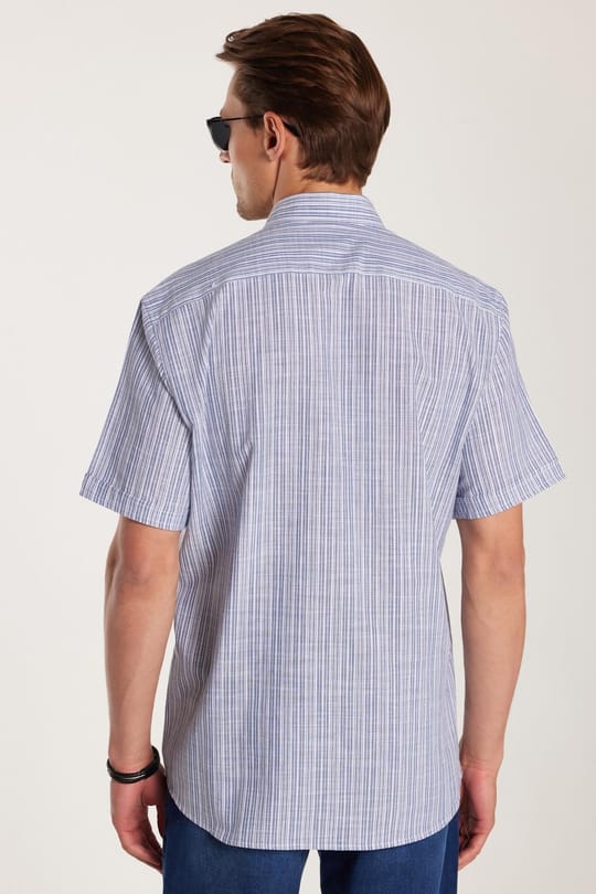 Erkek Regular Fit Klasik Kesim Oversize %100 Pamuk Kısa Kollu Keten Doku Tek Cepli Çizgili Lacivert Gömlek