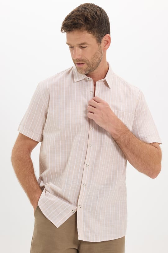 Erkek Regular Fit Klasik Kesim Oversize %100 Pamuk Keten Doku Tek Cepli Çizgili Kısa Kollu Bej Gömlek