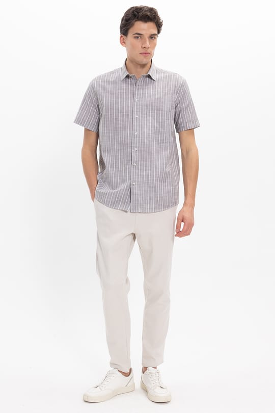 Erkek Regular Fit Klasik Kesim Oversize %100 Pamuk Kısa Kollu Keten Doku Tek Cep Çizgili Gömlek