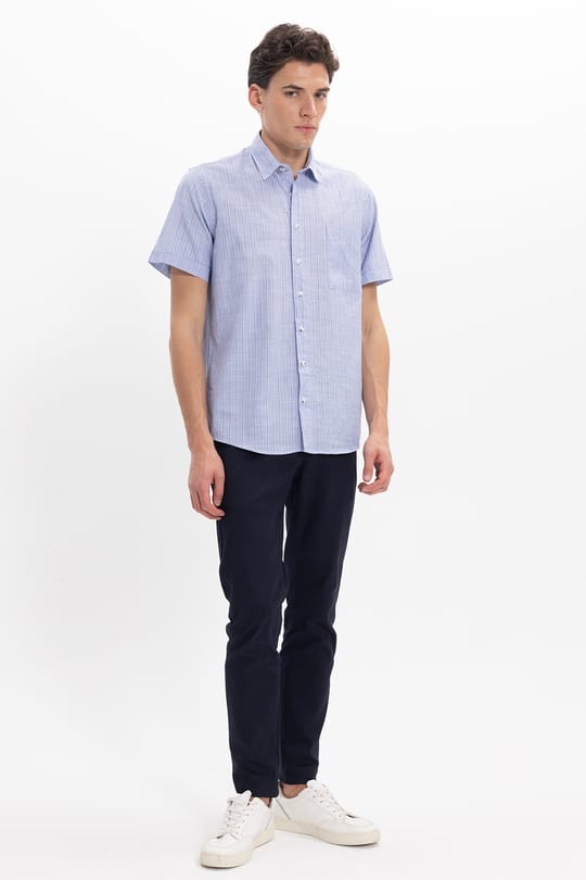 Erkek Regular Fit Klasik Kesim Oversize %100 Pamuk Keten Doku Tek Cepli Çizgili Kısa Kollu Mavi Gömlek