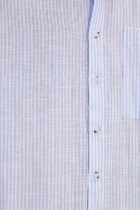 Erkek Regular Fit Klasik Kesim Oversize %100 Pamuk Keten Doku Tek Cepli Çizgili Kısa Kollu Mavi Gömlek