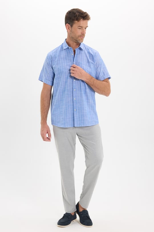 Erkek Regular Fit Klasik Kesim Oversize %100 Pamuk Keten Doku Tek Cepli Çizgili Kısa Kollu Saks Mavi Gömlek