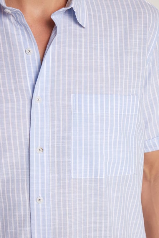 Erkek Regular Fit Klasik Kesim Oversize %100 Pamuk Kısa Kollu Keten Doku Tek Cepli Çizgili Mavi Gömlek