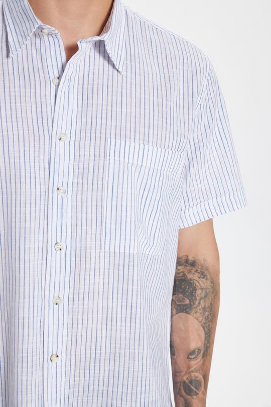 Erkek Regular Fit Klasik Kesim Oversize %100 Pamuk Kısa Kollu Keten Doku Tek Cep Çizgili Gömlek