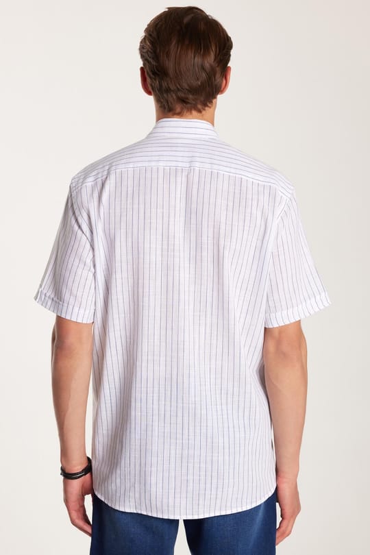 Erkek Regular Fit Klasik Kesim Oversize %100 Pamuk Kısa Kollu Keten Doku Tek Cep Çizgili Gömlek