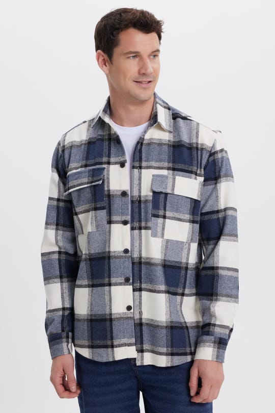 Erkek Regular Fit Klasik Kesim Çift Cep Kapaklı Kareli Oduncu Gömlek