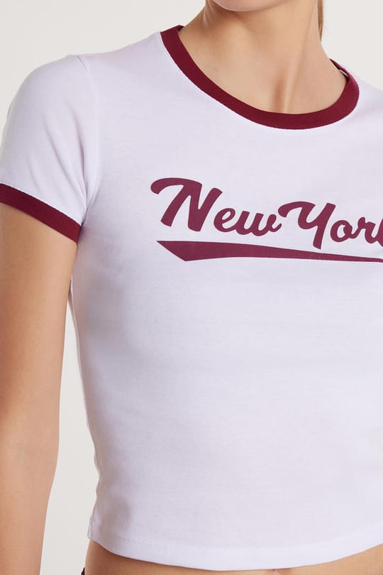 Kadın Slim Fit Dar Kesim %100 Pamuk Kısa Kollu Bisiklet Yaka Baskılı Beyaz Tişört
