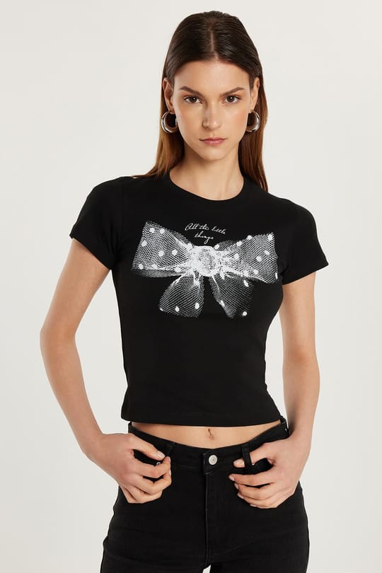 Kadın Slim Fit Dar Kesim %100 Pamuk Kısa Kollu Bisiklet Yaka Baskılı Siyah Tişört